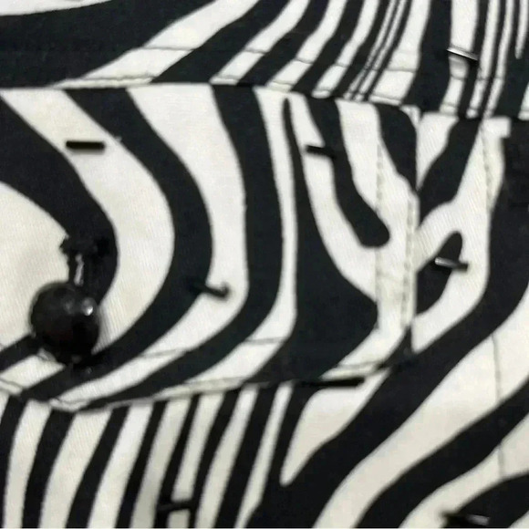 Redd zebra print embellished button front statement jacket size 8 - Picture 7 of 9